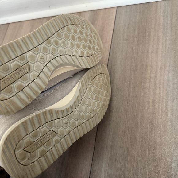 Tretorn women’s Rawlins 2.0 low top suede sneaker white beige size 7 - Picture 7 of 7